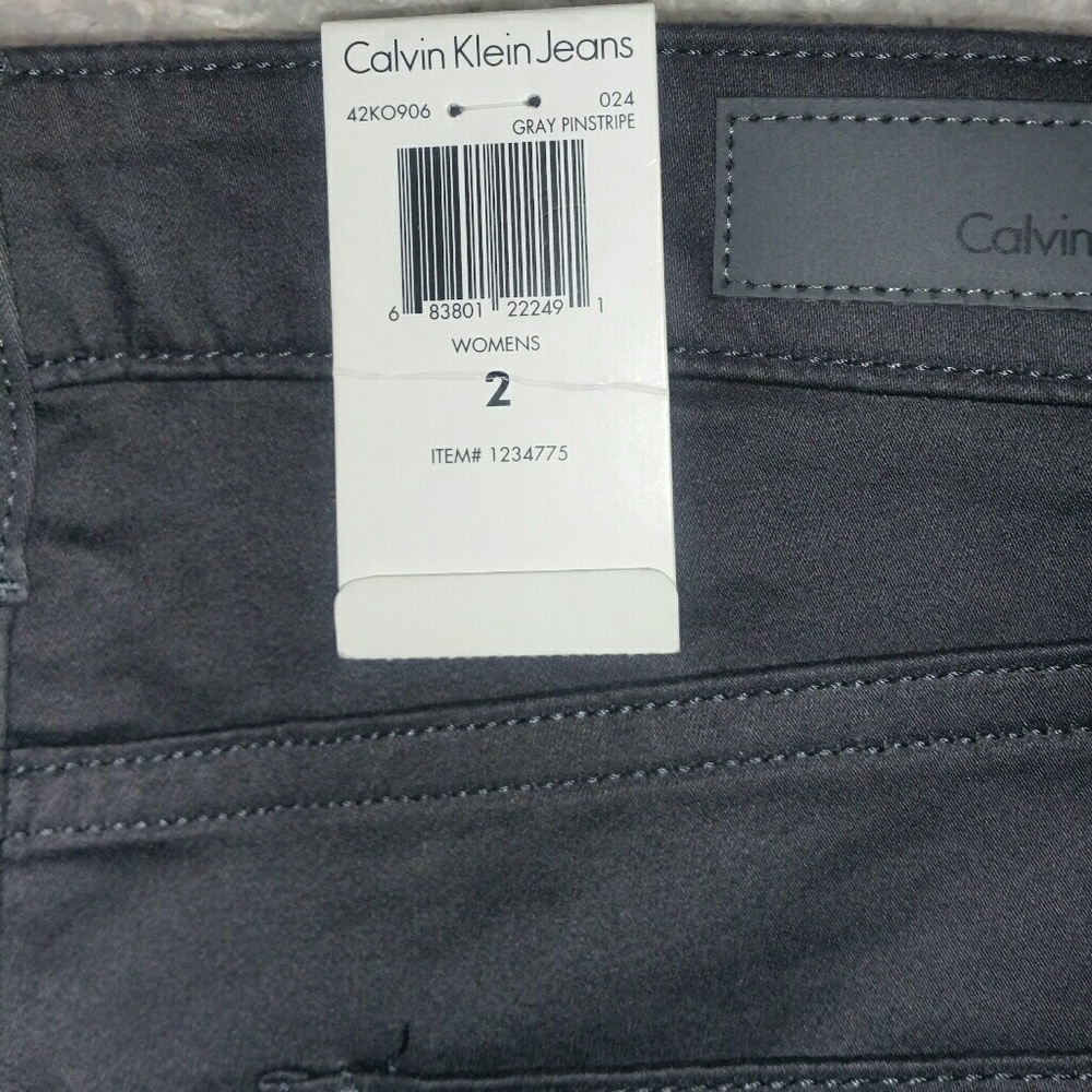 Calvin Klein Jeans - Picture 5 of 5